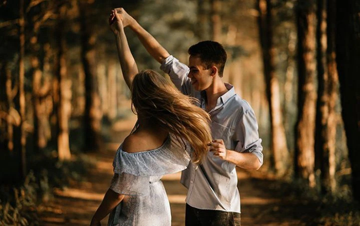 Romantic Tunes: Brain & Heart Synergy