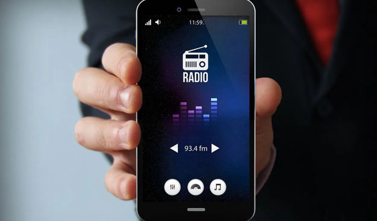 Listen to AM/FM Radio on Your Cell Phone